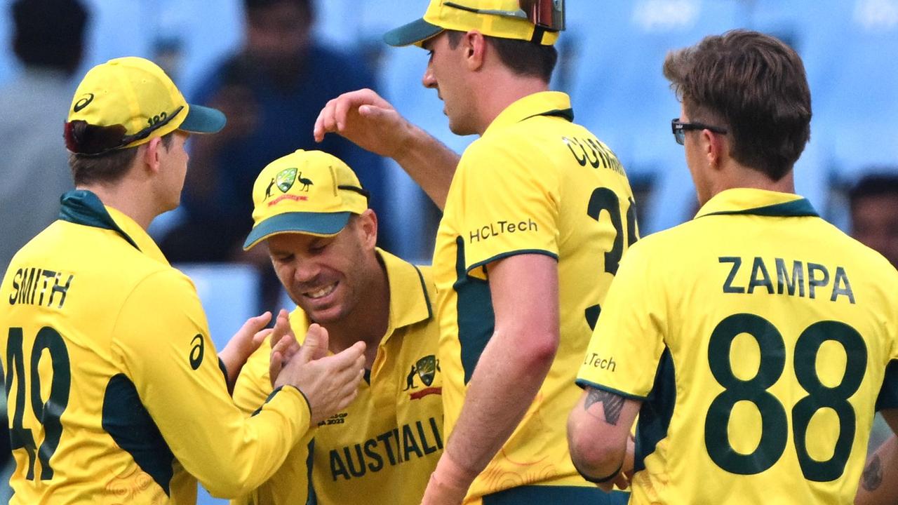 Warner, Zampa heroics get Australia back into World Cup