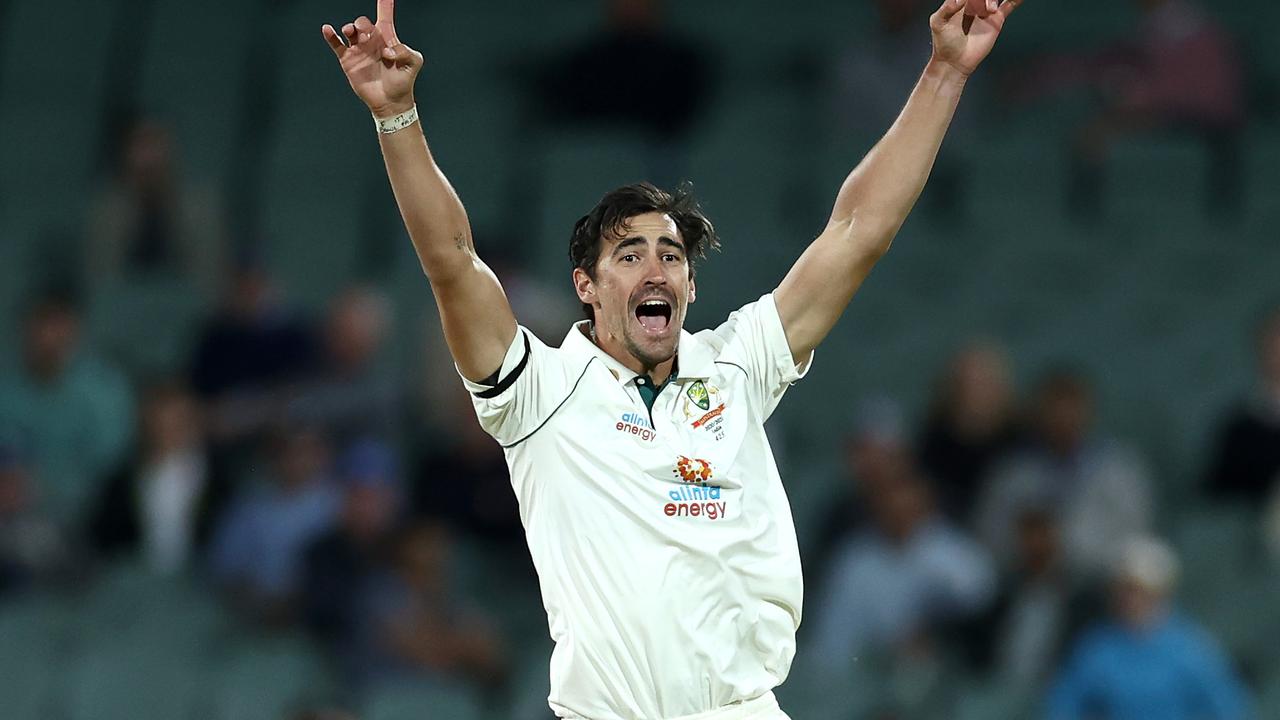 ADELAIDE, AUSTRALIA - DECEMBER 17: Mitchell Starc of Australia appeals for the wicket of Hanuma Vihari of India during day one of the First Test match between Australia and India at Adelaide Oval on December 17, 2020 in Adelaide, Australia. (Photo by Cameron Spencer/Getty Images)
