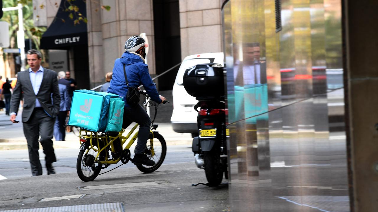 Uber, Deliveroo front parliamentary committee into road safety 