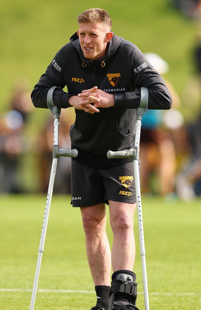 An injured Sam Frost watches on. Picture: Morgan Hancock/Getty Images