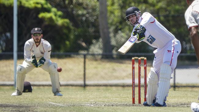 CSB: Mordialloc batter Nithiyananthan Mahendrakumar. Picture: Valeriu Campan