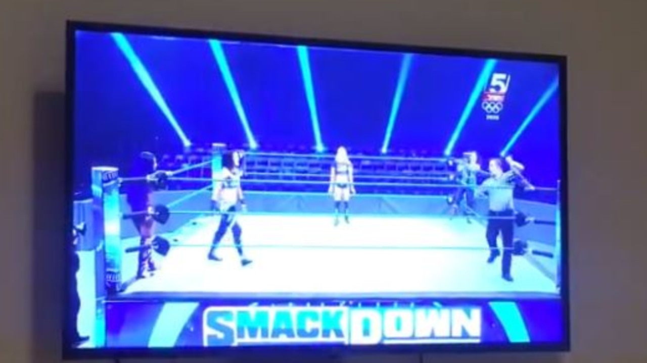 The bizarre video shows the WWE match stopped when a commercial break is supposed to be on.