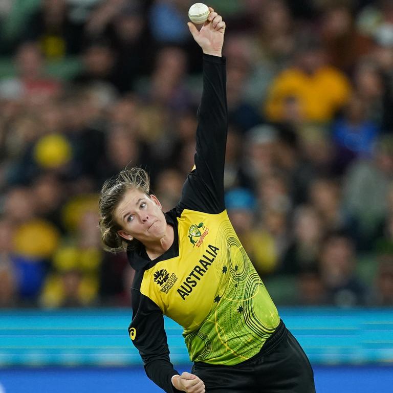 Jessica Jonassen of Australia bowls during the Women's T20 World Cup final match between Australia and India at the MCG in Melbourne, Sunday, March 8, 2020. Picture: Michael Dodge