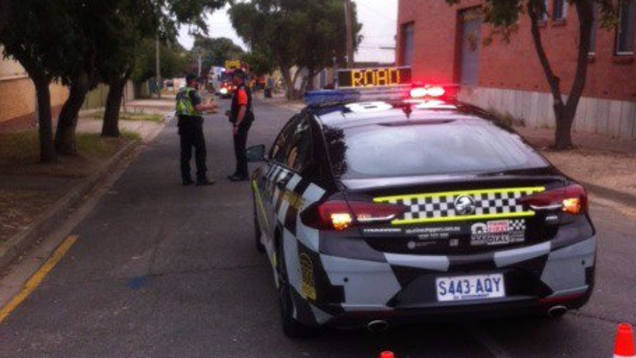 Magill shed fire: MFS firefighters battle blaze | news.com.au ...