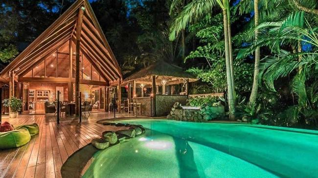 The photo of a Noosa home listed on Airbnb.