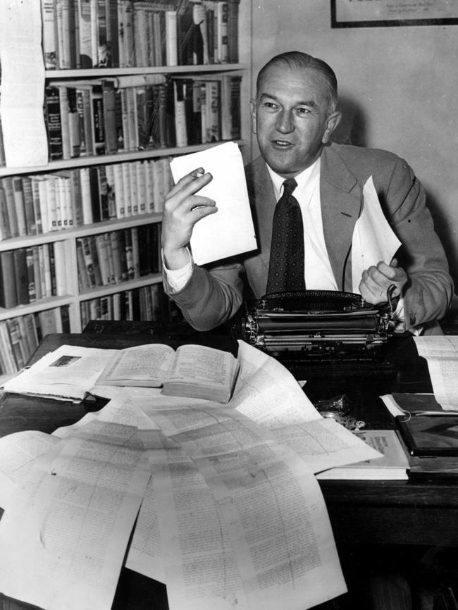 Radio announcer Norman Banks at his Melbourne home in 1954.