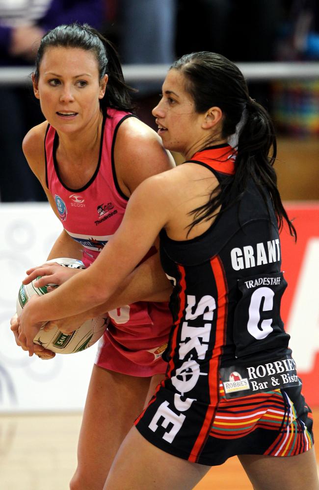 Adelaide Thunderbirds vs Canterbury Tactix ANZ Championship match at Netball SA Stadium. Netballer Natalie von Bertouch and Keshia Grant.