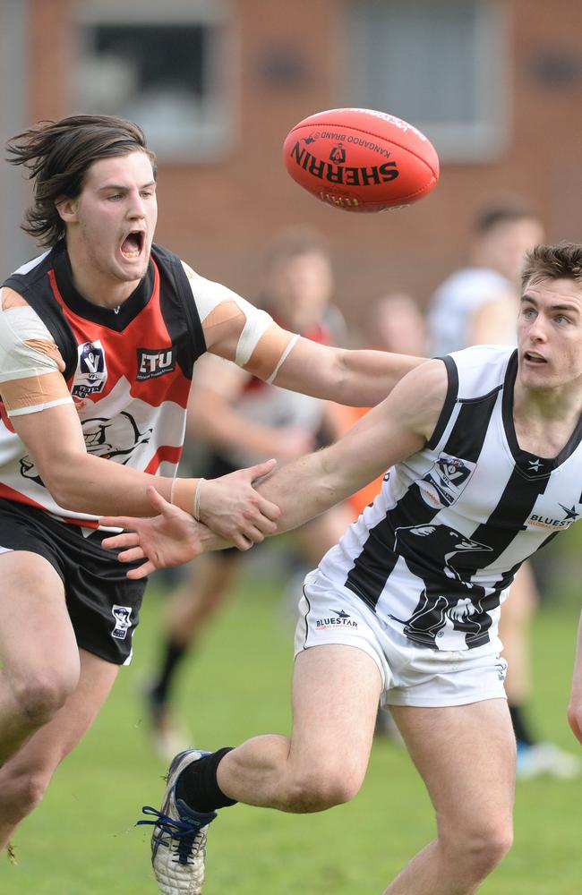 Nic Newman going in for Frankston in 2014.