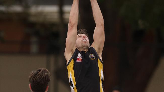 EFL Premier Division 2022: Balwyn v Doncaster East - elimination final at Central Reserve: Jeffrey Gobbels of Balwyn on Sunday 28th of August, 2022 in Glen Waverley, Victoria, Australia.Photo: Hamish Blair