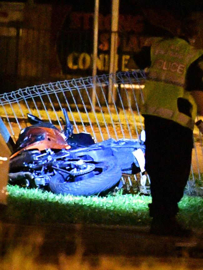 Emergency services on scene at a fatal crash on Ross River Road, Kirwan. Picture: Alix Sweeney