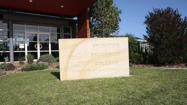  Brighton Secondary College raises $1.6 million with an average fee per student of $1369.