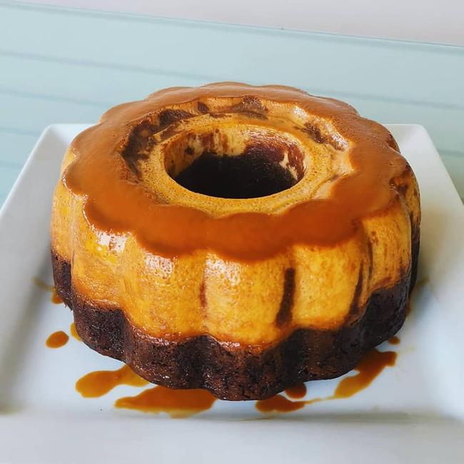 The "impossible" chocoflan bundt cake.