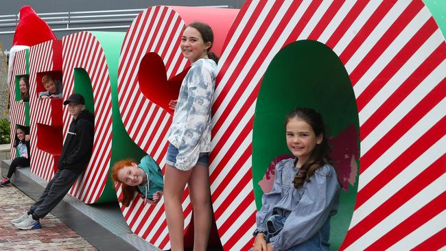 CBA says the data points to a strong Christmas trading period. Picture: NCA NewsWire / David Crosling