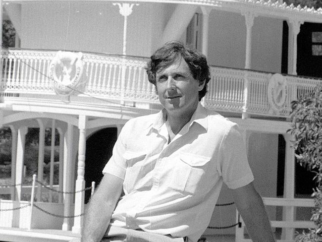 News/personality 25 /9/1981 --- Founder, John Longhurst in front of paddle wheeler at Dreamworld , Coomera  Neg/no 35K3788-2 Picture by Gerry Jasiulek  Scanned September/2009 The Courier-Mail Photo Archive