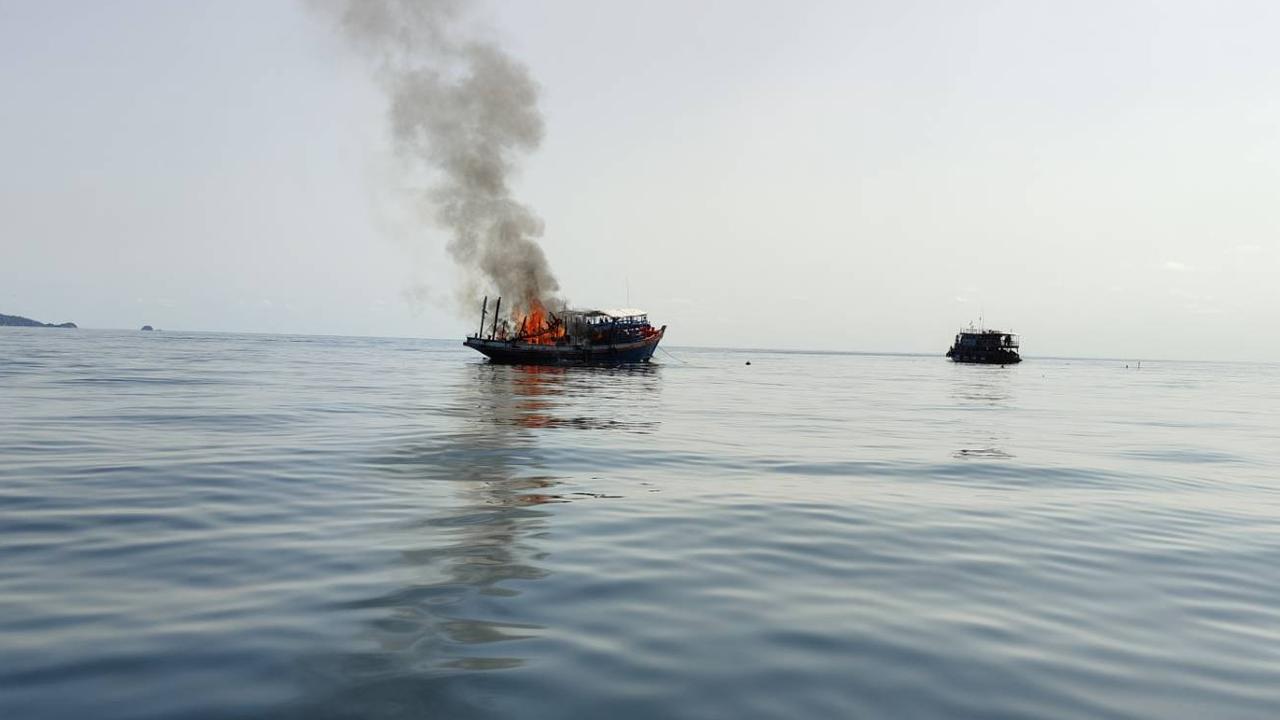 Other boats rescued the tourists and crew who jumped into the water. Picture: The Surat Thani Provincial Public Relations Office