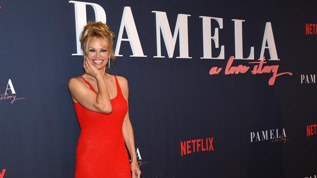 The Canadian actress even brought back her messy updo. Picture: Jon Kopaloff/Getty Images