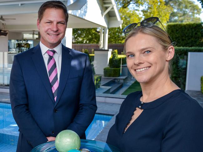 MoneysaverHQ cover story about selling homes, Monday, May 6, 2019. Real estate agent Matt Smith with Sarah Bower at a Toorak Gardens home for sale. (Pic: Brenton Edwards)