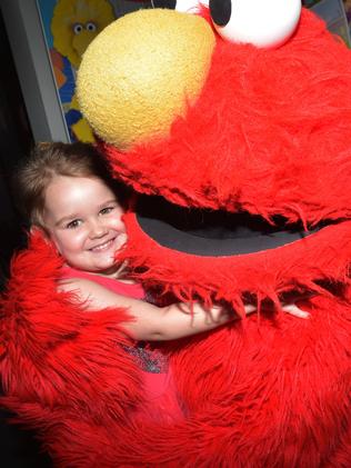 Darwin kids meet Elmo | NT News