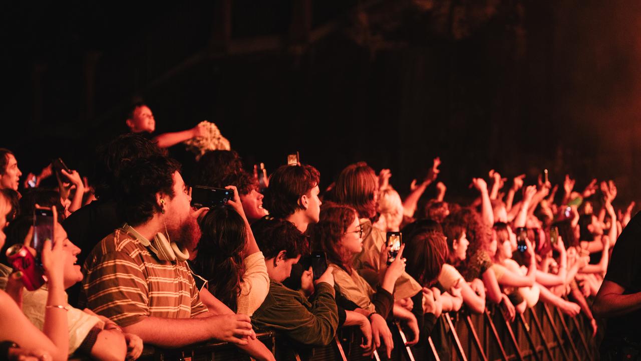 Fans at the sold-out Sydney Opera House Forecourt concert. Picture: Mikki Gomez