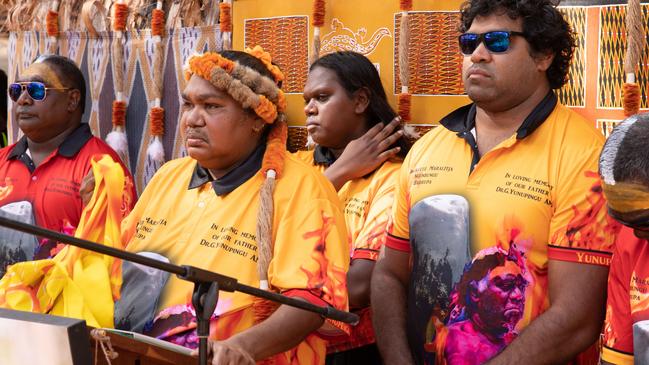 Binmila Yunupingu speaks at Yunupingu's memorial. Picture: Peter Eve / Yothu Yindi Foundation