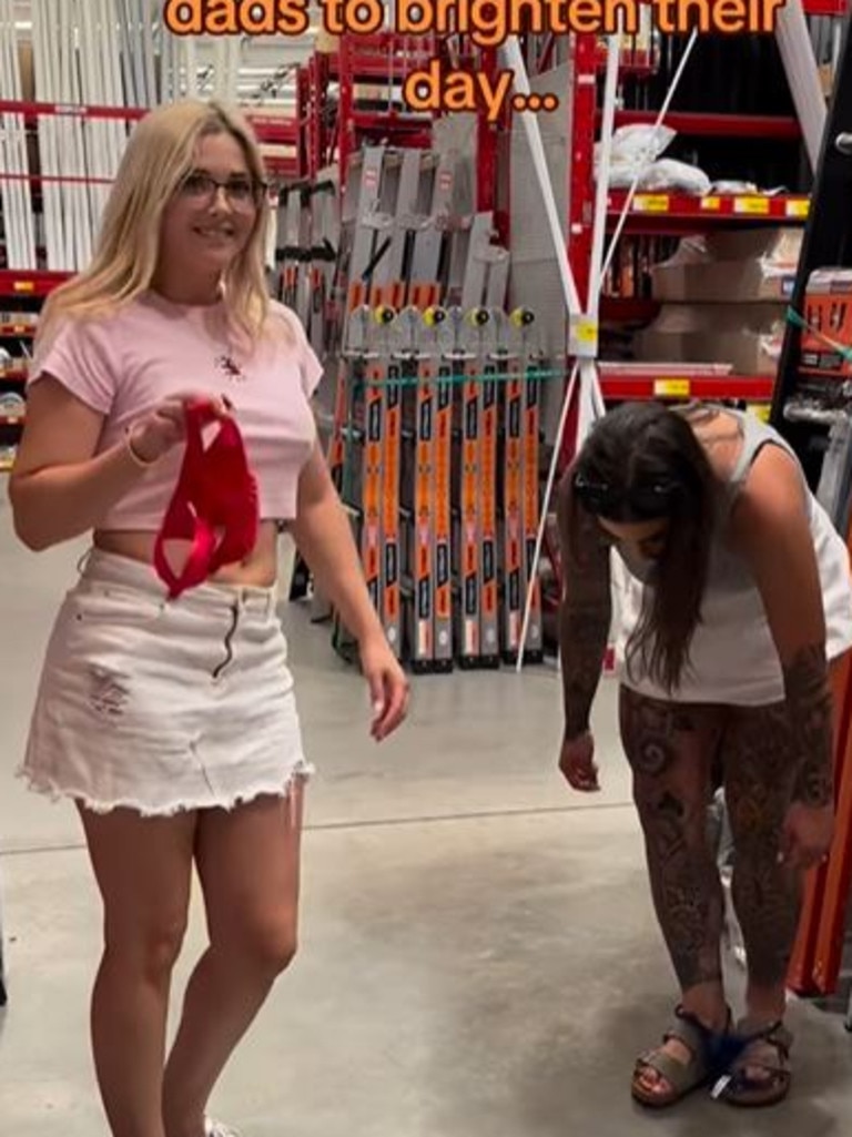 Only Fans porn star Layla Kelly banned from Bunnings in Wellington, New  Zealand over viral TikTok | news.com.au — Australias leading news site