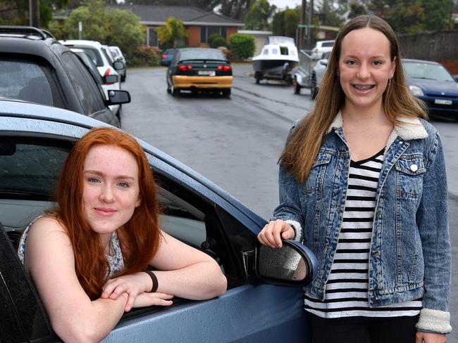 HSC students Eliza Rowley and Sasha Follett are worried about tehir HSC preparation as a result of the road works. Picture: Joel Carrett.