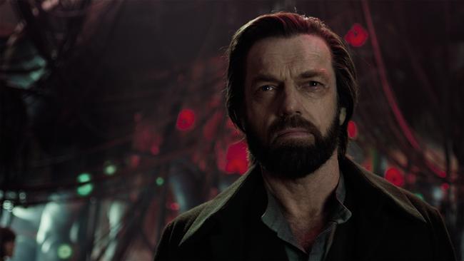 Hugo Weaving as Thaddeus Valentine in Mortal Engines