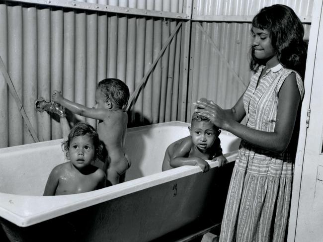 Bathtime at Retta Dixon Home.