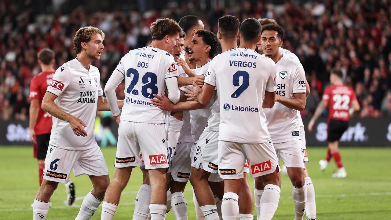 Mesmerising Arzani fires Victory into A-Leagues semi finals