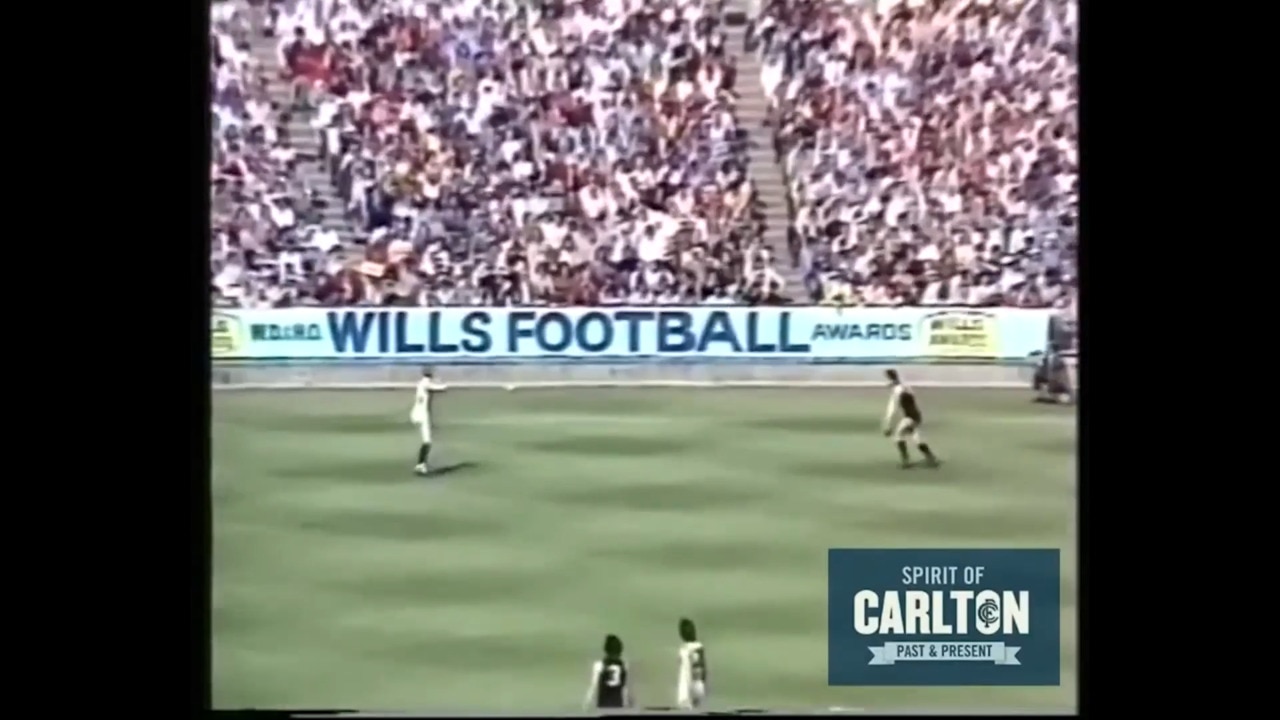 WATCH Highlights from Robert Walls' playing days