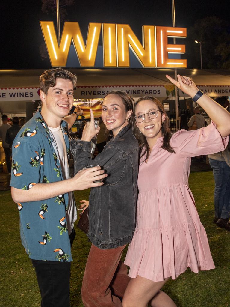 ( From left ) Kyle Sutton, Alex O'Hare and Madeleine Johnston at day one of the Festival of Food and Wine in Queens Park. Friday, September 10, 2021. Picture: Nev Madsen.