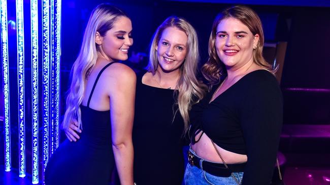 Sammy Dean, Ellie Cullen and Rachelle Woods at Shooters.