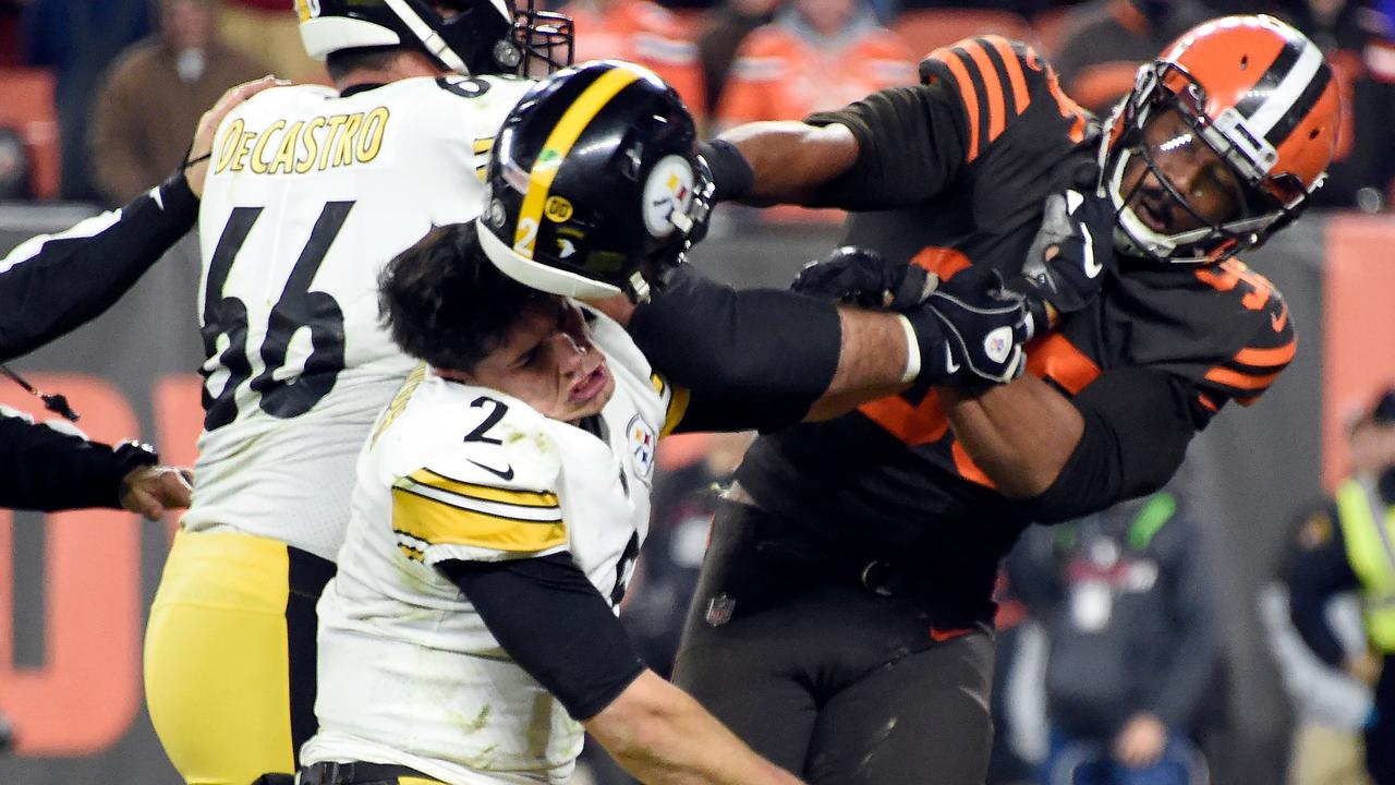 NFL disciplines 33 players in Steelers-Browns brawl, source says