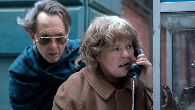 Richard E. Grant and Melissa McCarthy in Can You Ever Forgive Me?