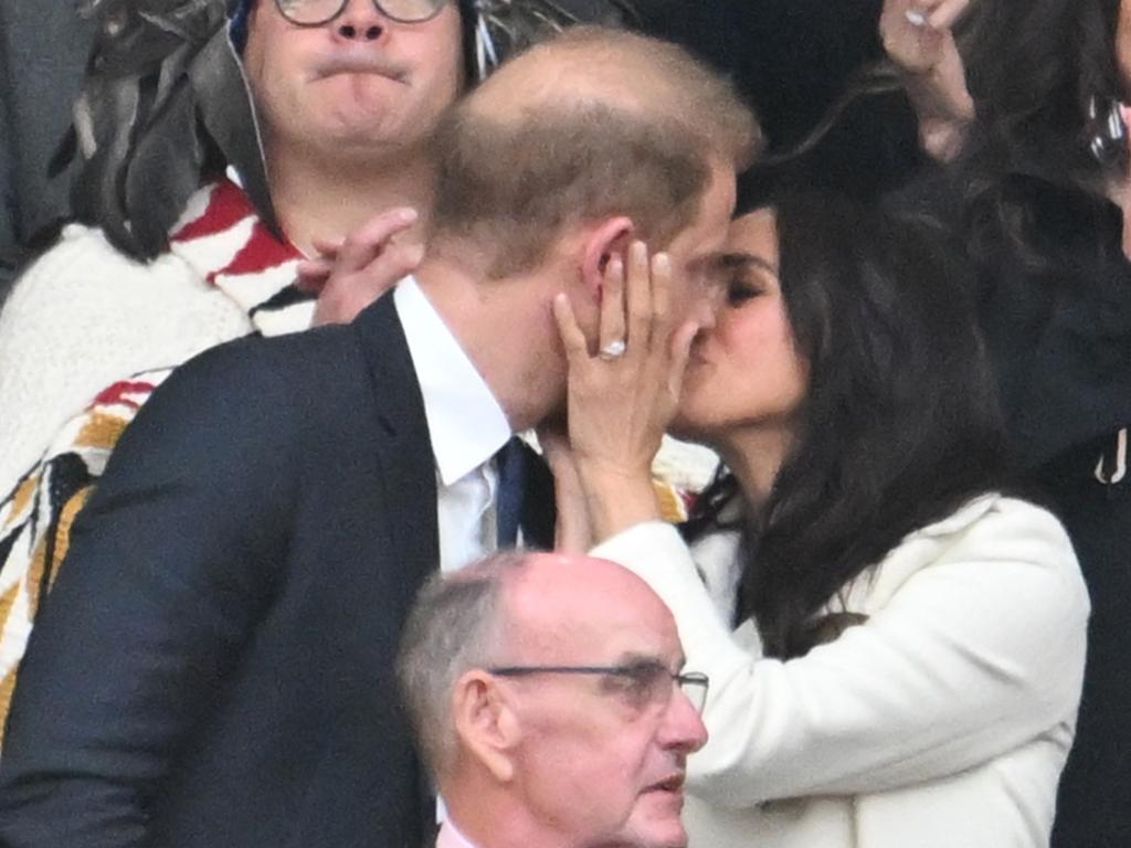 The couple were seen kissing during the ceremony. Picture: Samir Hussein/Samir Hussein/WireImage