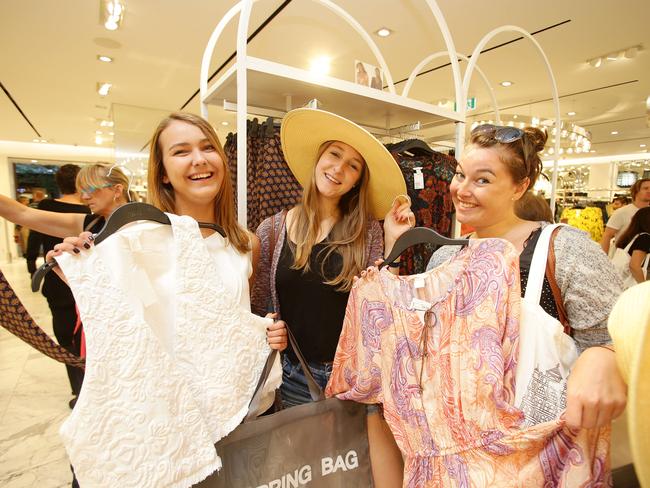 H&m pitt st opening hours sales