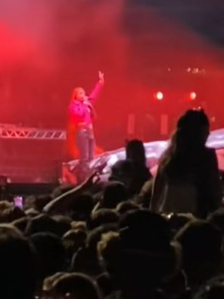 The US rapper eventually walked off the stage to the boos of the crowd.