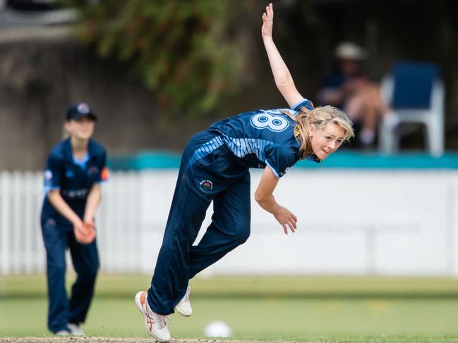 Arabella Handley slings one down for Manly. Picture: Manly Cricket Club