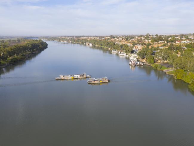 Murray River file pics - March 2020 - The Ferry at Mannum Picture Simon Cross