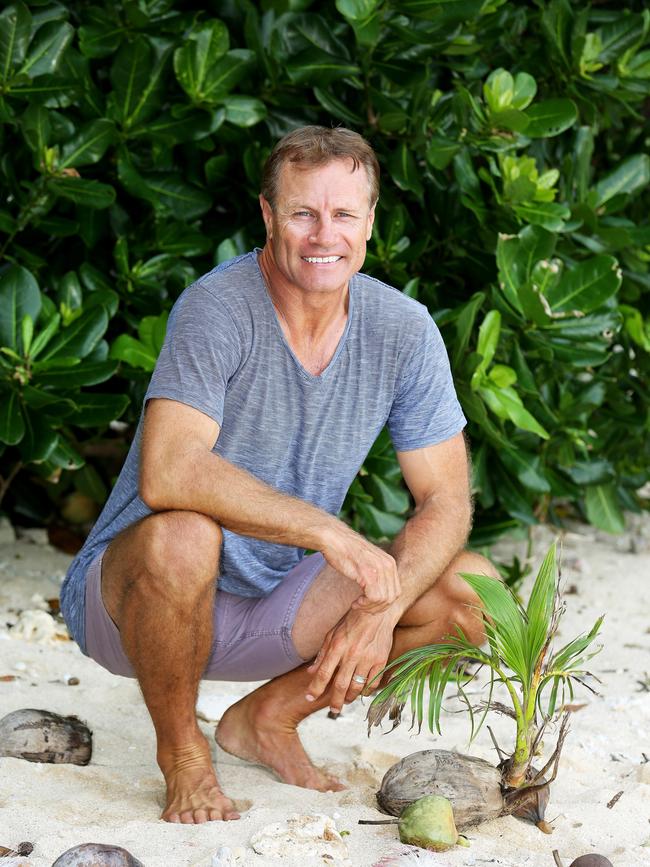 Andrew Ettingshausen will compete on Australian Survivor.