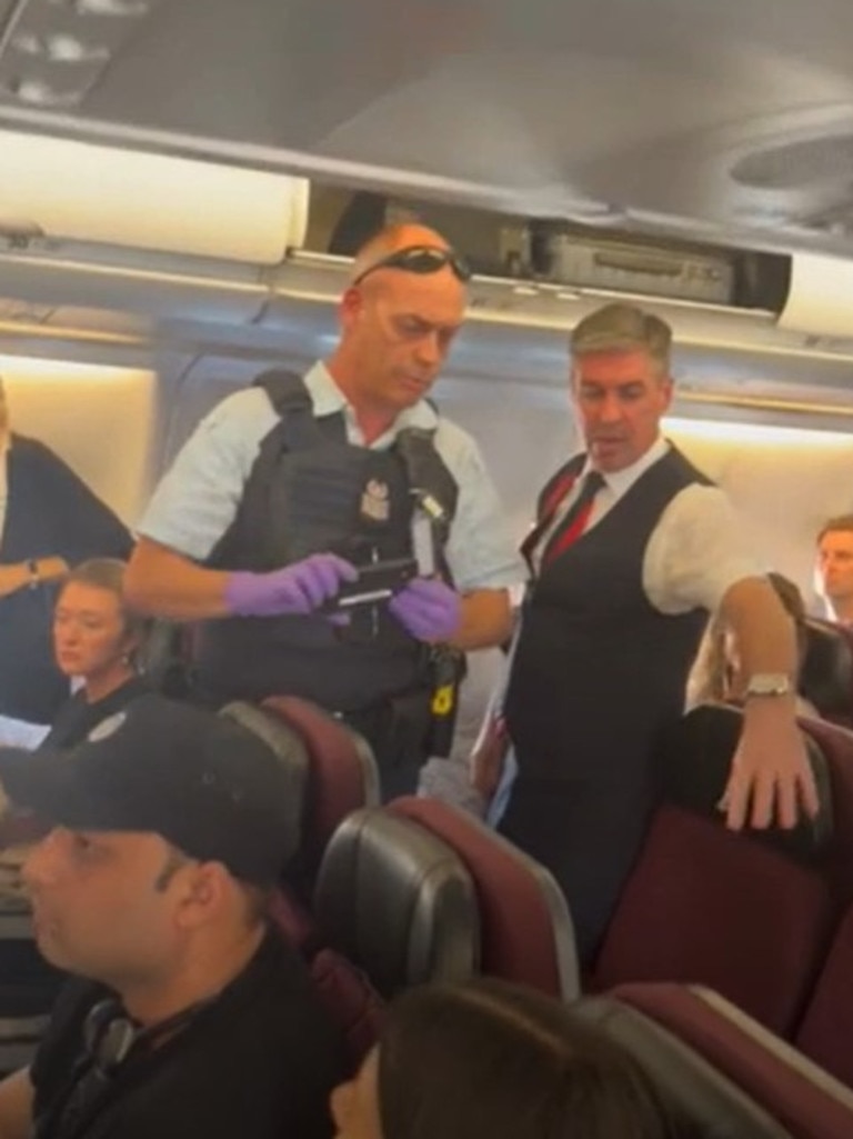 A Sydney to Singapore flight was diverted to Darwin due to a “medical issue” on Sunday.