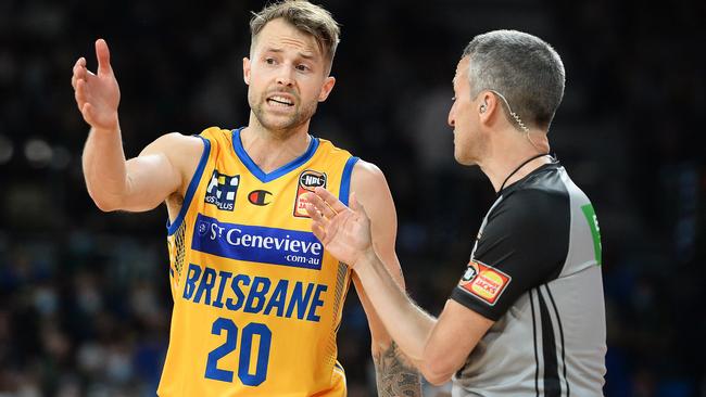 A furious Nathan Sobey remonstrates with referee Vaughan Mayberry after the unsportsmanlike foul call. Picture: Getty Images