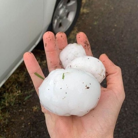 Tennis ball sized hail has been observed at Mt Mee. Photo: Higgins Storm Chasing