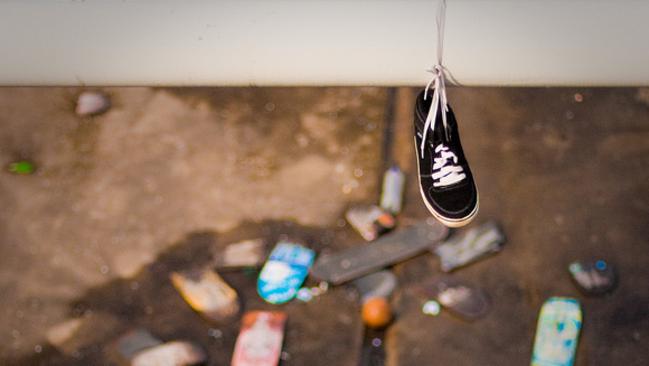 The damaged skateboards left on one of the Hungerford Bridge’s supports are a tribute to skateboarder Timothy Baxter, who was murdered in 1999. (Flickr Garry Knight)