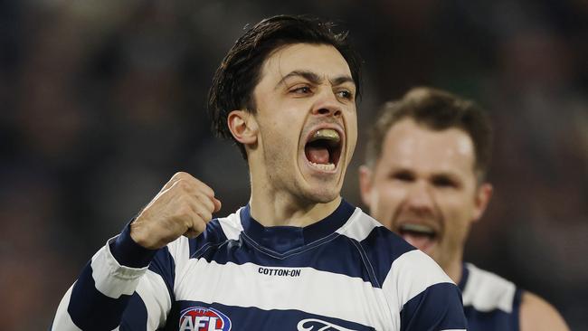 NCA . MELBOURNE, AUSTRALIAÃ July 6 , 2024.  AFL  Round 17. Geelong vs Hawthorn at GMHBA Stadium, Geelong.   Brad Close of the Cats celebrates a 3rd quarter goal     . Pic: Michael Klein