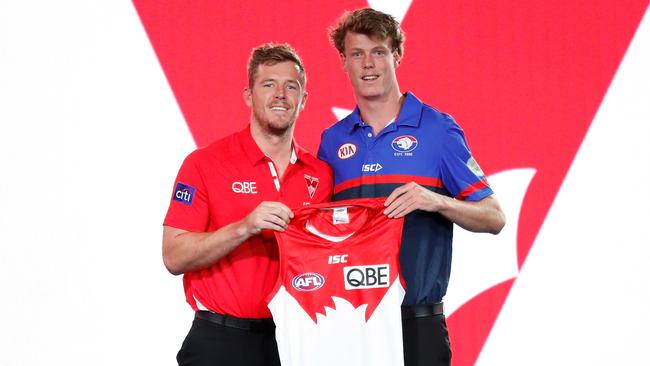 Luke Parker welcomes Nick Blakey to the Sydney Swans.