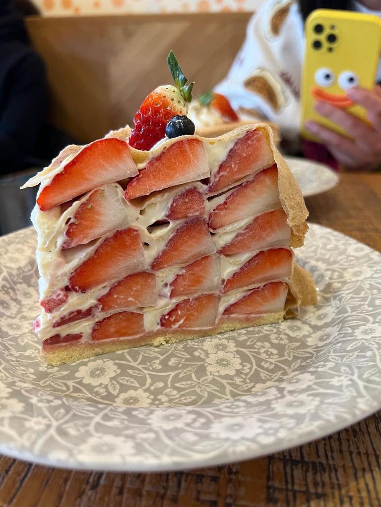 Strawberry cake from Tokyo a fancy cake we could only dream of being an office cake. Source: Instagram