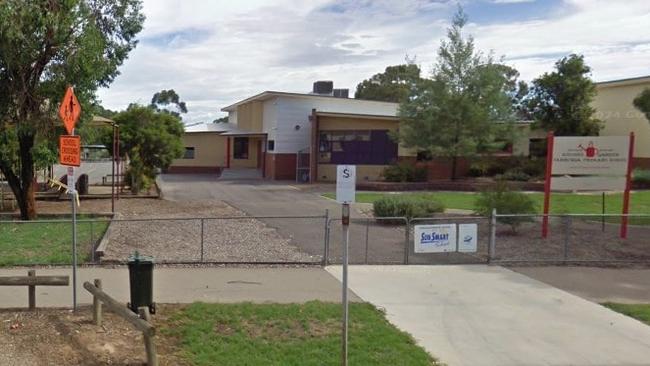 Police are investigating after two men were bashed outside of a Wangaratta Primary School on White St. Picture: Google Maps.