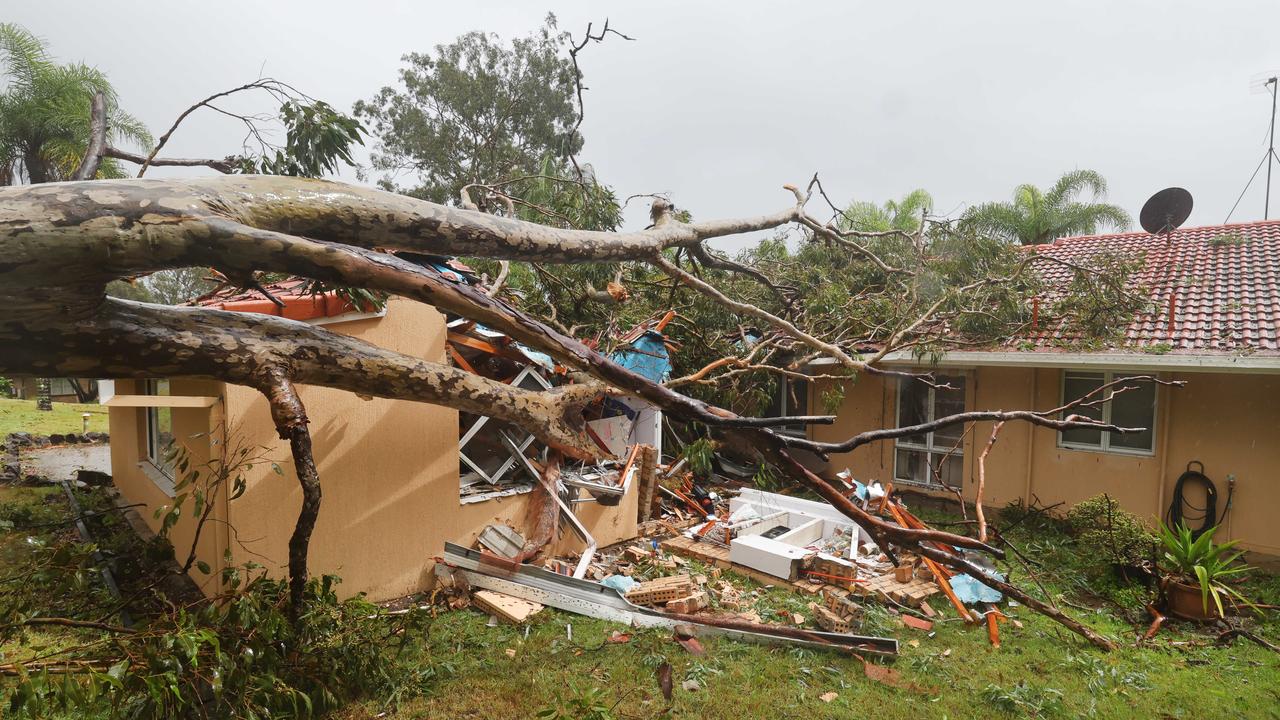 Gold Coast starting to feel the wrath of Cyclone Alfred, lurking just off the coast. Picture Glenn Hampson