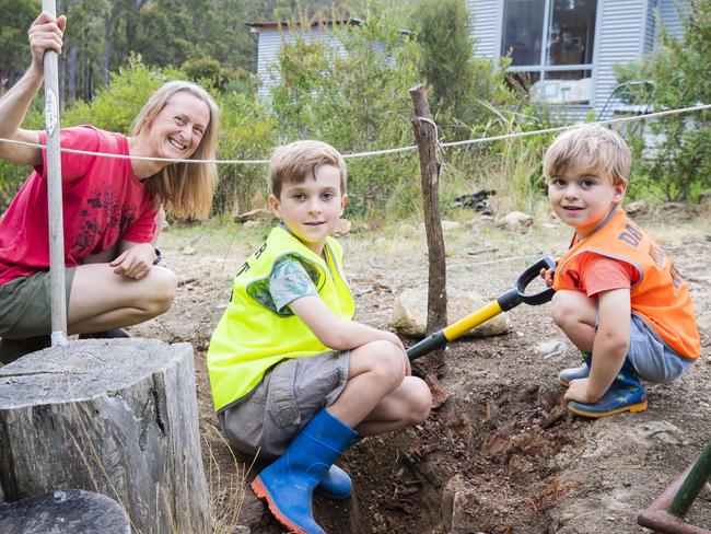 Zoe Barker with her Children Liam, 8 and Alfie, 3 Goodwin home from school. Picture: RICHARD JUPE